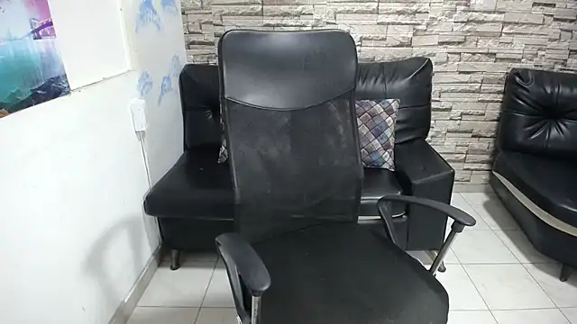 rom weasley online show from 10.17.25