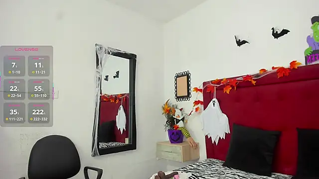 Sassha ferrer online show from 10.24.25