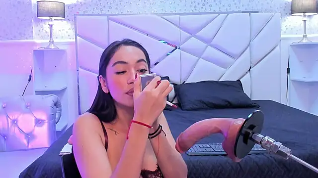 GabbiePrice online show from 04.10.26