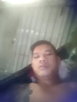 Snapshot of Dothanhthuan555 chatting on 12.15.25 Dothanhthuan555 online show from 12.15.25