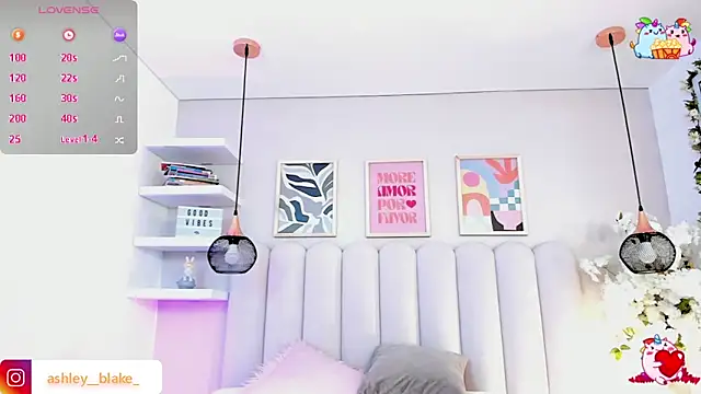 Isabella  gonzalez  online show from 12.23.25