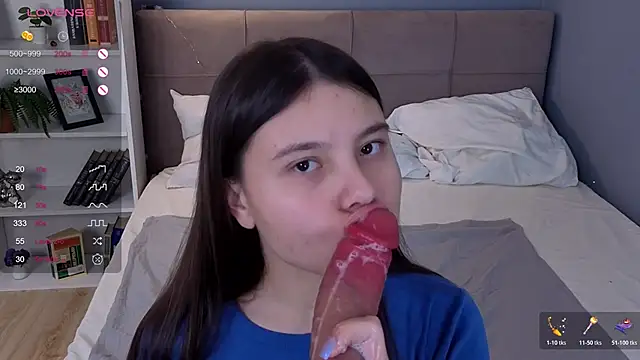 Nancy Wall online show from 11.17.25