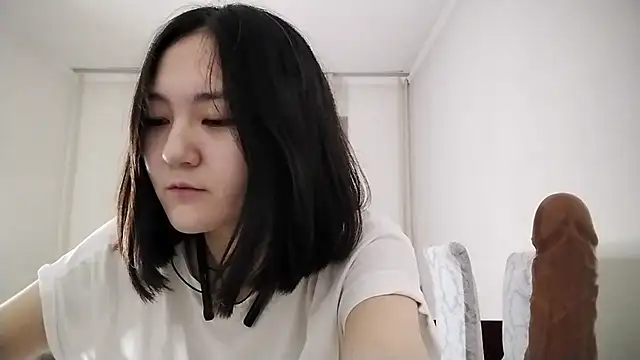 Snapshot of Lyndasilk chatting on 11.02.25 Lyndasilk online show from 11.02.25