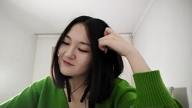 Snapshot of Lyndasilk chatting on 11.06.25 Lyndasilk online show from 11.06.25