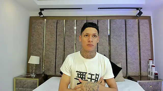 Snapshot of GaelCarter chatting on 10.18.25 GaelCarter online show from 10.18.25