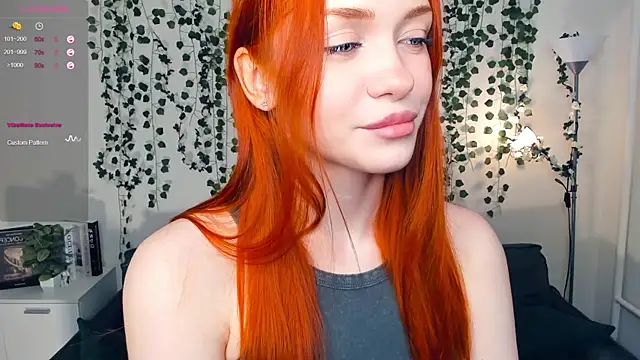 Snapshot of Foxy_blush chatting on 10.26.25 Foxy blush online show from 10.26.25