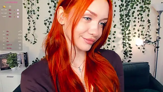 Snapshot of Foxy_blush chatting on 11.07.25 Foxy blush online show from 11.07.25