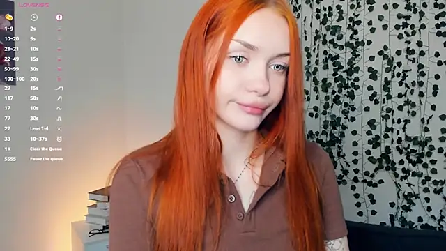 Snapshot of Foxy_blush chatting on 11.21.25 Foxy blush online show from 11.21.25