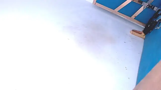 VioletGil Party  online show from 04.21.26