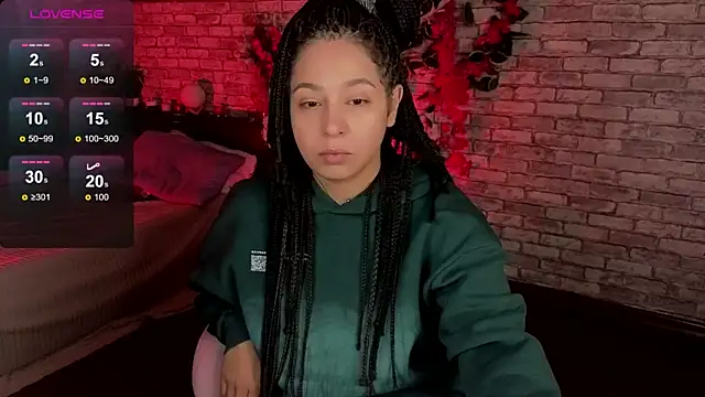 Snapshot of Aisha_Goldstein chatting on 11.11.25 Aisha Goldstein online show from 11.11.25