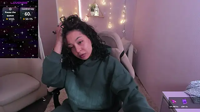 Aisha Goldstein online show from 03.13.26