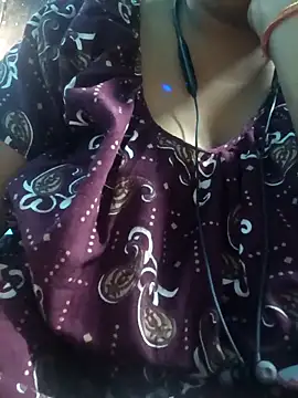 Snapshot of SX-ANA chatting on 11.09.25 SX-ANA online show from 11.09.25