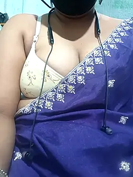 Snapshot of SX-ANA chatting on 11.22.25 SX-ANA online show from 11.22.25