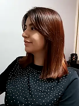 1evelinewood online show from 02.17.26