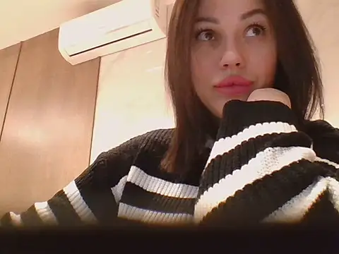 Snapshot of Yanorell chatting on 02.13.26 Yanorell online show from 02.13.26