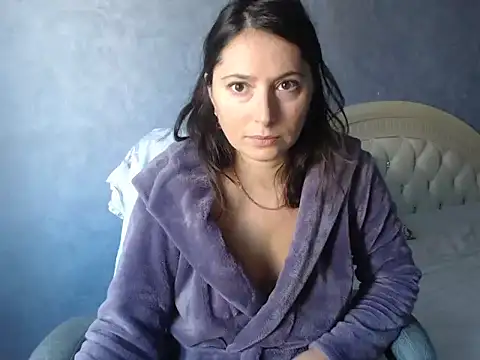 Snapshot of LuckyLisa23 chatting on 10.25.25 LuckyLisa23 online show from 10.25.25