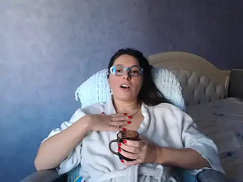 Snapshot of LuckyLisa23 chatting on 11.01.25 LuckyLisa23 online show from 11.01.25