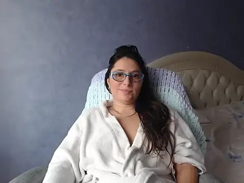 Snapshot of LuckyLisa23 chatting on 11.03.25 LuckyLisa23 online show from 11.03.25