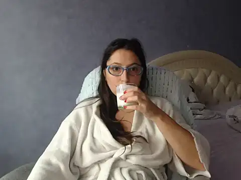 Snapshot of LuckyLisa23 chatting on 11.05.25 LuckyLisa23 online show from 11.05.25