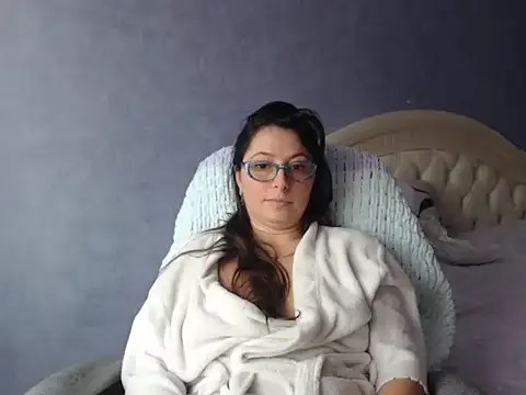 Snapshot of LuckyLisa23 chatting on 11.10.25 LuckyLisa23 online show from 11.10.25