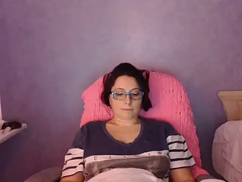 Snapshot of LuckyLisa23 chatting on 02.26.26 LuckyLisa23 online show from 02.26.26