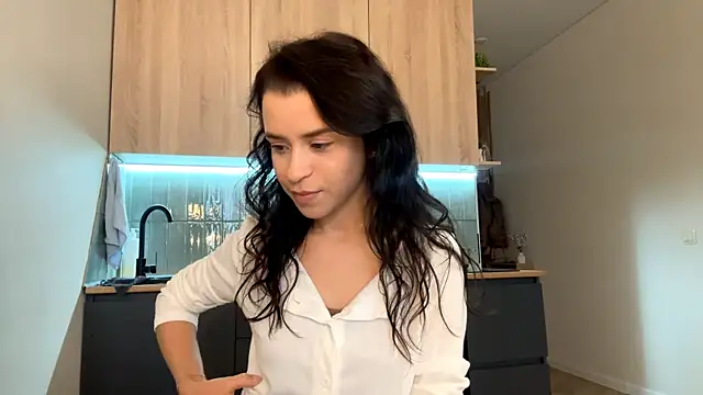 Snapshot of CeredAlum chatting on 10.18.25 CeredAlum online show from 10.18.25