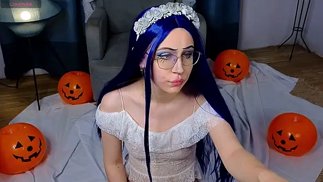 Snapshot of lovedrope chatting on 10.31.25 lovedrope online show from 10.31.25