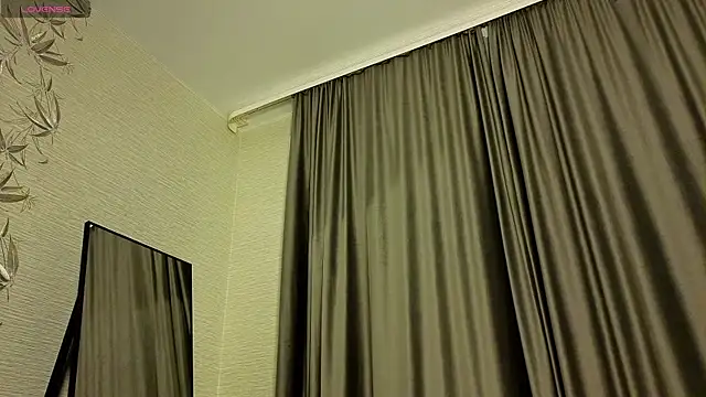 MissPompadure online show from 01.12.26