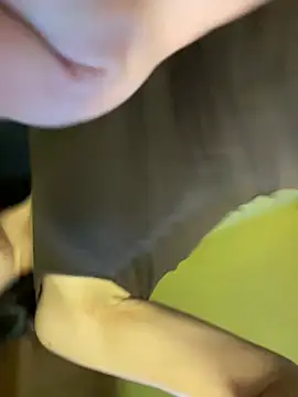 Snapshot of Pilarq9 chatting on 04.10.26 Pilarq9 online show from 04.10.26