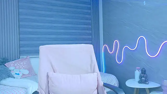 Naaomi cute online show from 10.25.25