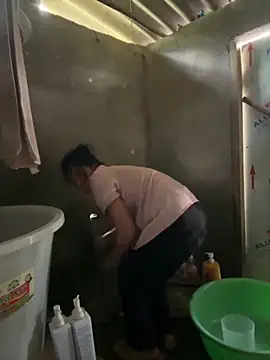 Linh-xxx online show from 10.17.25