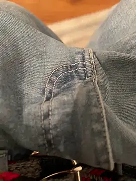 Snapshot of LilCheeky chatting on 11.04.25 LilCheeky online show from 11.04.25