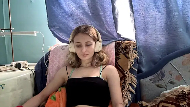 AmeliLia online show from 02.08.26