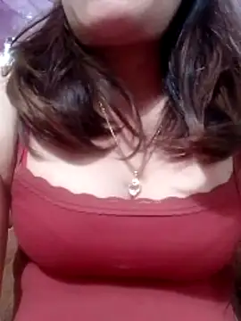 YiyinLy online show from 02.27.26