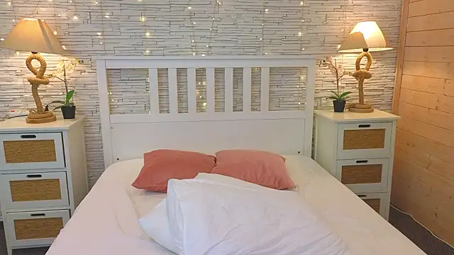 Soft Lilly online show from 02.09.26