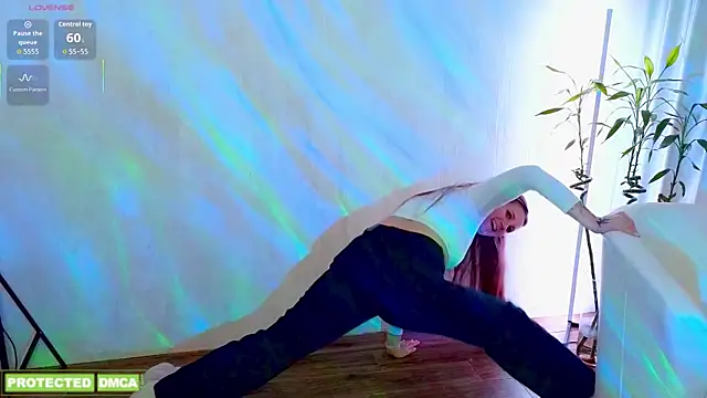 Amy  Leee  online show from 04.06.26