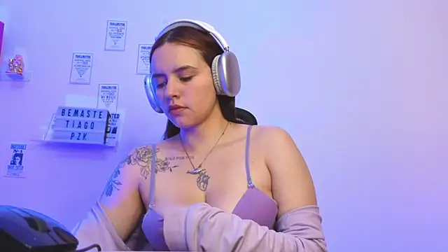 Emily Lindey online show from 02.22.26