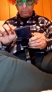 Snapshot of Cucco25 chatting on 03.04.26 Cucco25 online show from 03.04.26