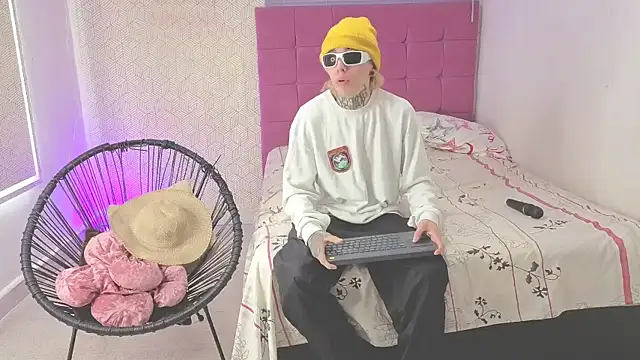 lily and wan online show from 10.29.25