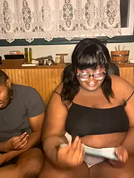 Snapshot of TheChubbySiren chatting on 10.26.25 TheChubbySiren online show from 10.26.25