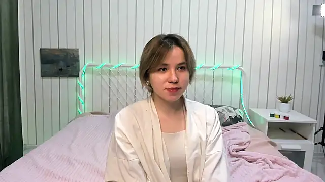 Snapshot of AlisiaEthen chatting on 11.30.25 AlisiaEthen online show from 11.30.25