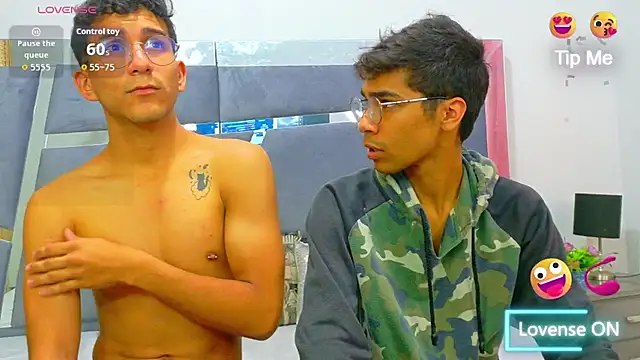 Desire4Duo online show from 11.17.25