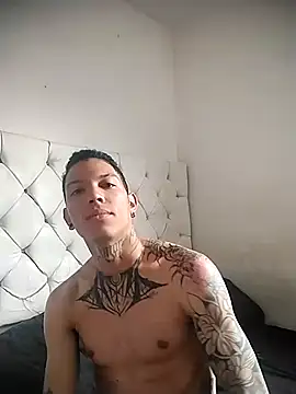 Snapshot of Overinktt chatting on 10.30.25 Overinktt online show from 10.30.25