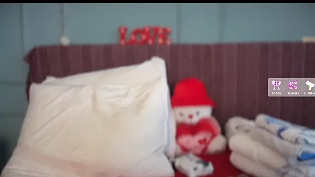 Snapshot of _Nefertiti chatting on 02.25.26 Nefertiti online show from 02.25.26