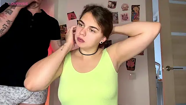 Snapshot of live_sexy chatting on 10.30.25 live sexy online show from 10.30.25