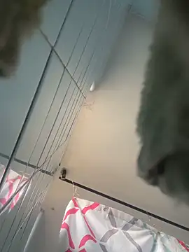 Snapshot of Zoe_fire chatting on 11.08.25 Zoe fire online show from 11.08.25