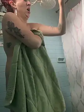 Snapshot of Zoe_fire chatting on 11.15.25 Zoe fire online show from 11.15.25