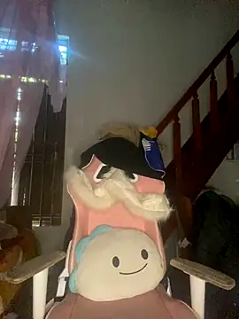 Listen-ly online show from 12.20.25