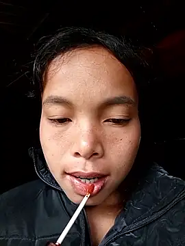 Snapshot of Nguyet2k4 chatting on 10.21.25 Nguyet2k4 online show from 10.21.25