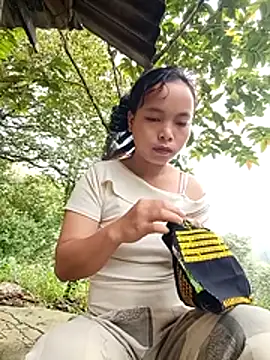 Snapshot of Nguyet2k4 chatting on 10.26.25 Nguyet2k4 online show from 10.26.25